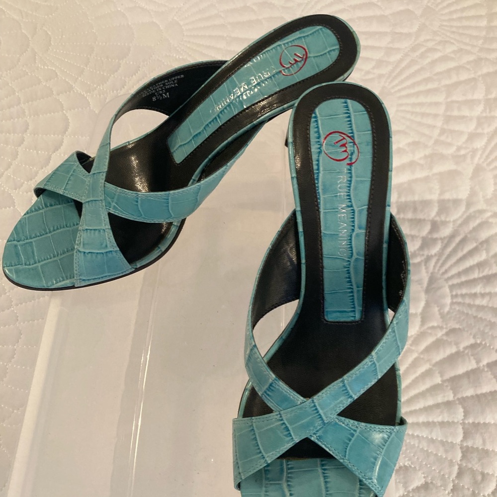 Turquoise Sandals 8.5. Like new only worn a few times. Heel height 3 1/2” - Picture 2 of 6